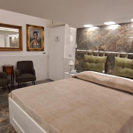 Casa San Felice Hotel Naples Exterior photo